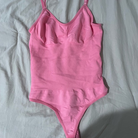 Pink top - Picture 2 of 2